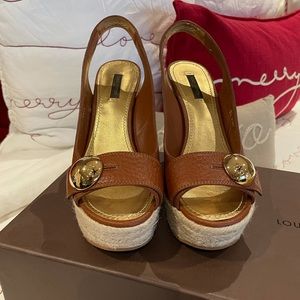 Worn only twice. Perfect condition